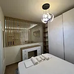Condor Center Luxury Apartment *