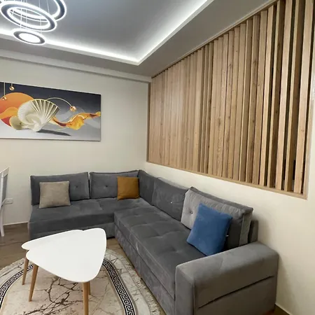 Condor Center Luxury Apartmán *