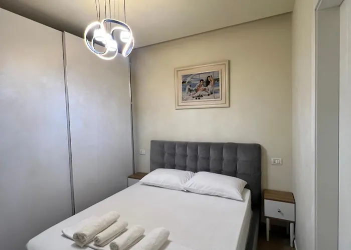 Condor Center Luxury Apartamento Tirana