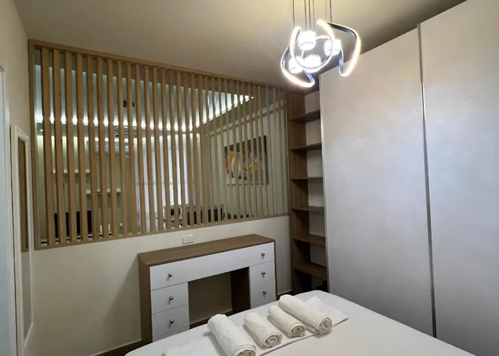 Condor Center Luxury Apartment *